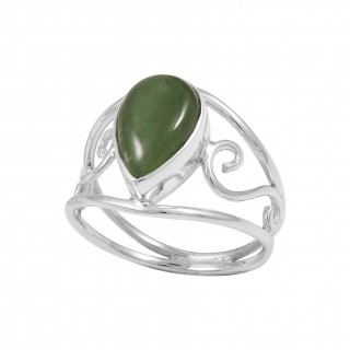 Green hot sale jade ring